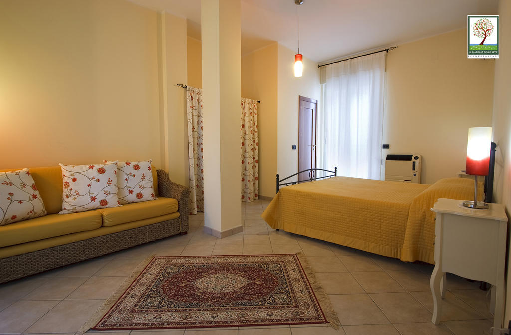 Il Giardino Delle Sete Bed & Breakfast Mesagne Room photo