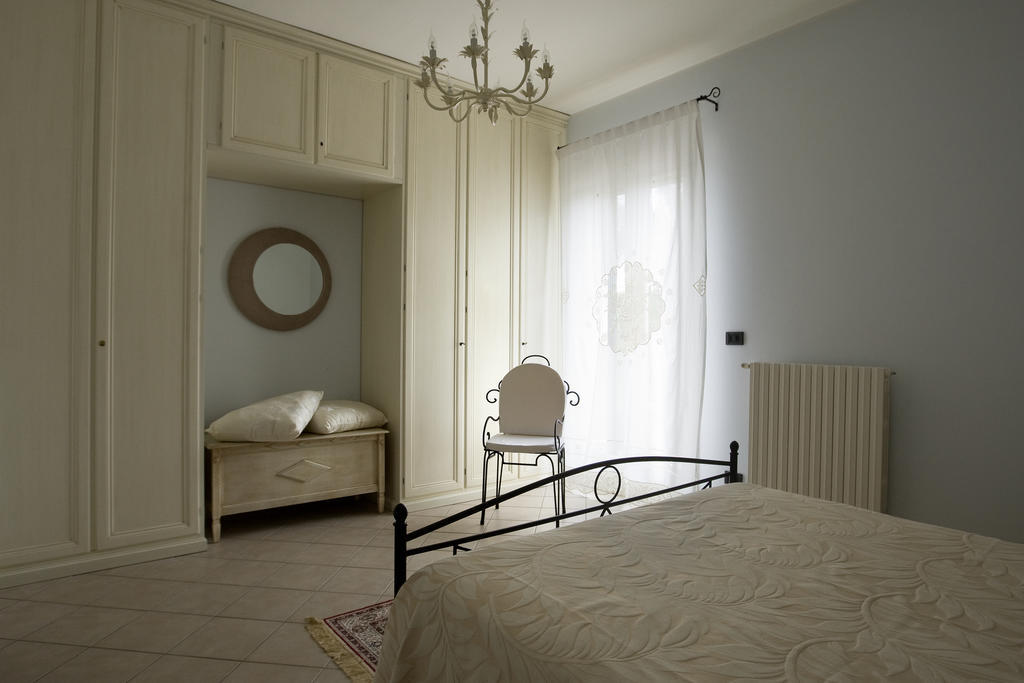 Il Giardino Delle Sete Bed & Breakfast Mesagne Room photo